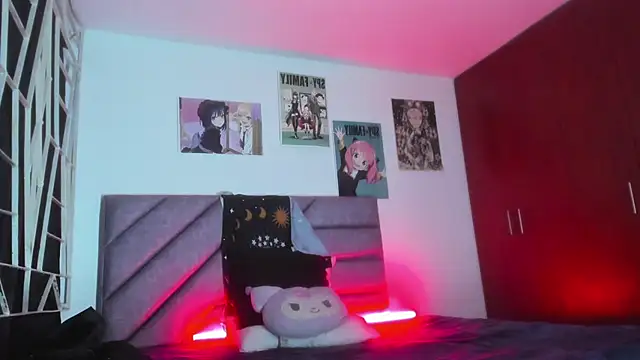 Snapshot of KARINNA__RAVEN chatting on November 26, 11:27 pm KARINNA RAVEN online show from November 26, 11:27 pm