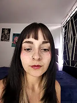 KARINNA  RAVEN online show from April 4, 9:54 pm