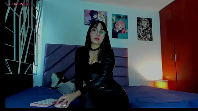 Snapshot of KARINNA__RAVEN chatting on May 23, 9:58 pm KARINNA RAVEN online show from May 23, 9:58 pm
