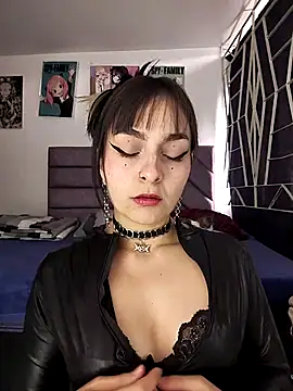 Snapshot of KARINNA__RAVEN chatting on May 1, 9:31 pm KARINNA RAVEN online show from May 1, 9:31 pm
