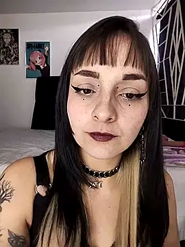 KARINNA  RAVEN online show from March 27, 9:16 pm