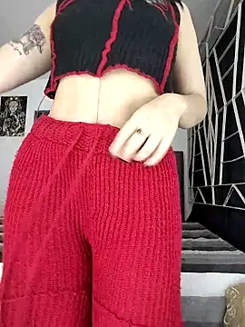 KARINNA  RAVEN online show from March 6, 1:00 am