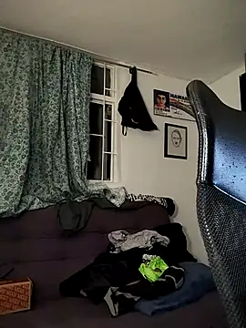 KARINNA  RAVEN online show from February 5, 11:55 pm