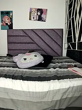 KARINNA  RAVEN online show from March 12, 1:44 am