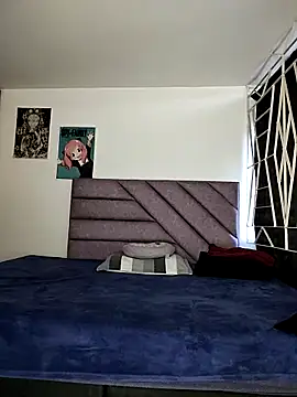 KARINNA  RAVEN online show from April 9, 10:49 pm