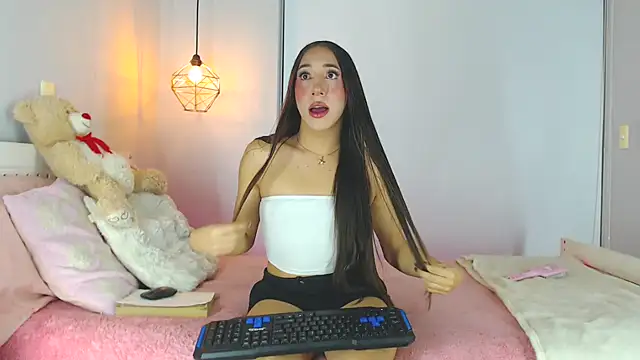 Tiana Paez1 online show from April 30, 6:09 am