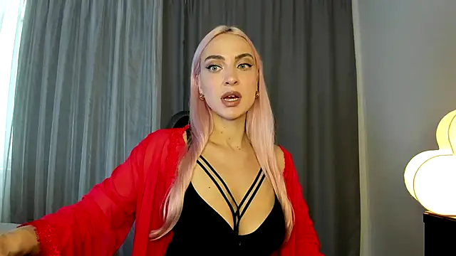 Snapshot of _Miss_Valentina_ chatting on October 22, 8:58 am Miss Valentina online show from October 22, 8:58 am