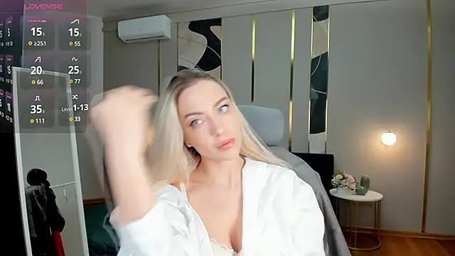 Snapshot of _Miss_Valentina_ chatting on March 23, 1:31 am Miss Valentina online show from March 23, 1:31 am
