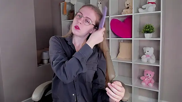 Joann Shermann online show from November 11, 1:11 am