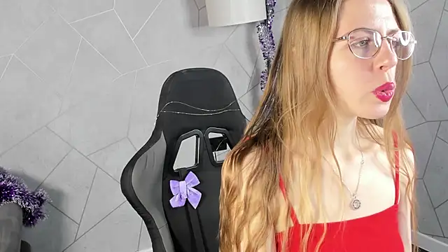 Joann Shermann online show from December 21, 1:19 am