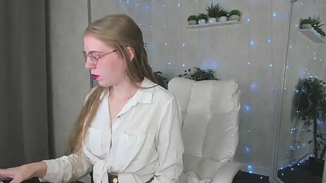 Joann Shermann online show from October 23, 1:15 am