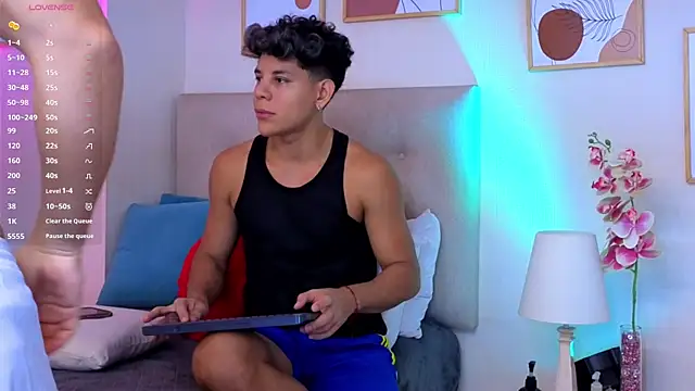 Almiboys online show from July 8, 11:05 pm