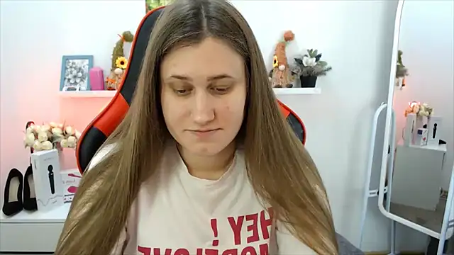 Lucky Lana online show from February 5, 3:24 am