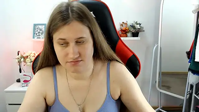 Snapshot of Lucky_Lana chatting on June 29, 2:40 am Lucky Lana online show from June 29, 2:40 am