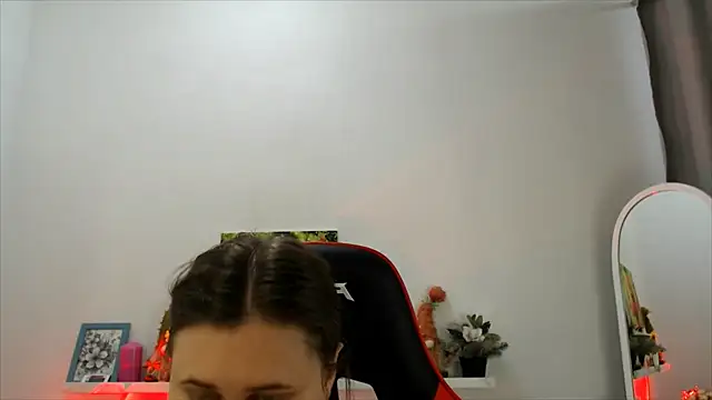 Lucky Lana online show from January 16, 3:43 am