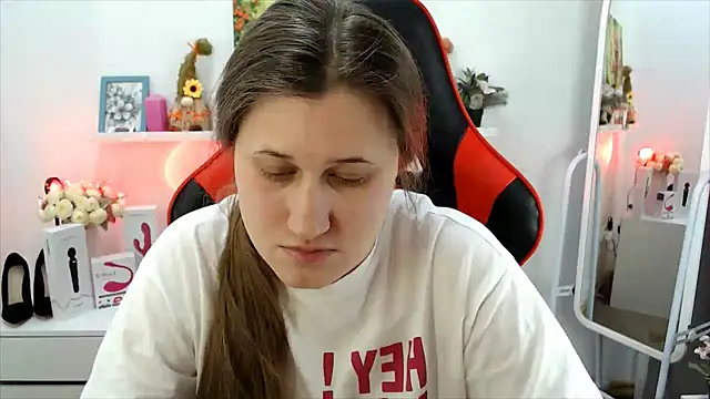 Lucky Lana online show from March 1, 3:17 am