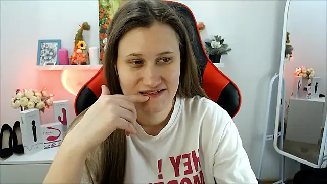 Lucky Lana online show from January 17, 3:32 am