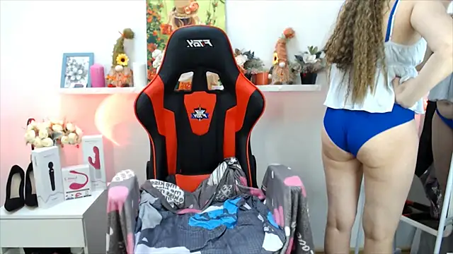 Lucky Lana online show from February 12, 3:17 am