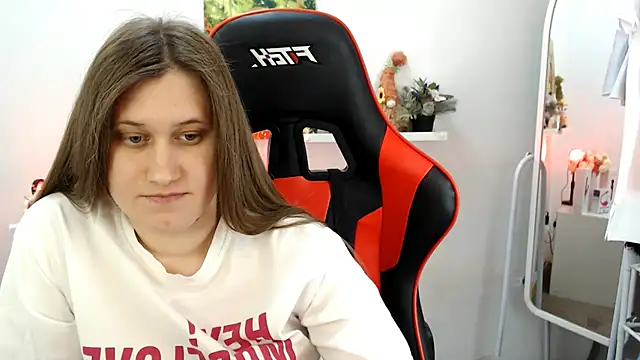 Lucky Lana online show from March 27, 8:26 am