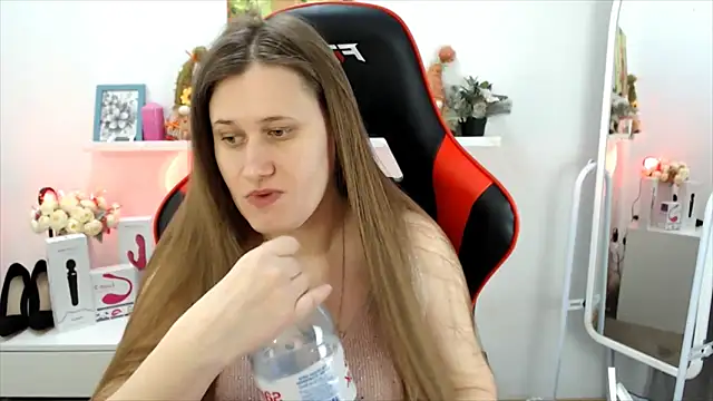 Lucky Lana online show from March 16, 3:03 am