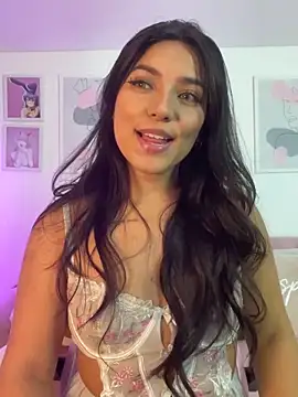Snapshot of ariana_bae_ chatting on March 18, 9:32 pm ariana bae  online show from March 18, 9:32 pm