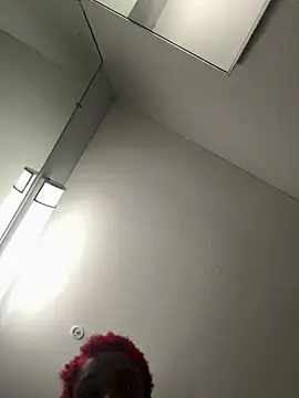 msvelvet20 online show from March 19, 9:31 am