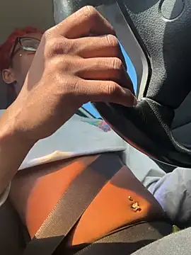 msvelvet20 online show from March 29, 9:05 pm