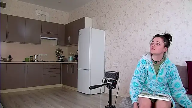 AshleyD  online show from March 23, 4:45 am