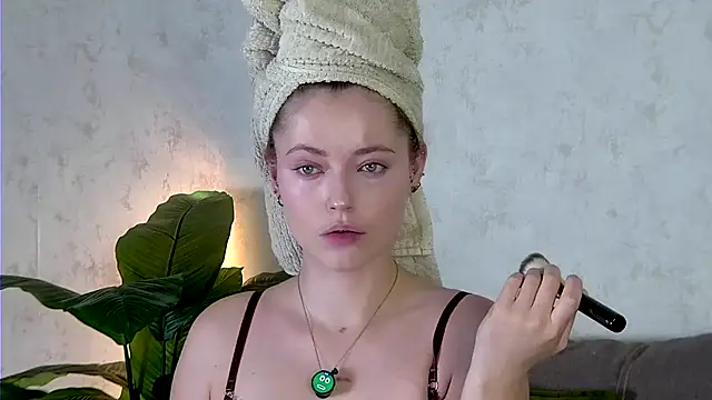 AshleyD  online show from November 9, 2:26 am