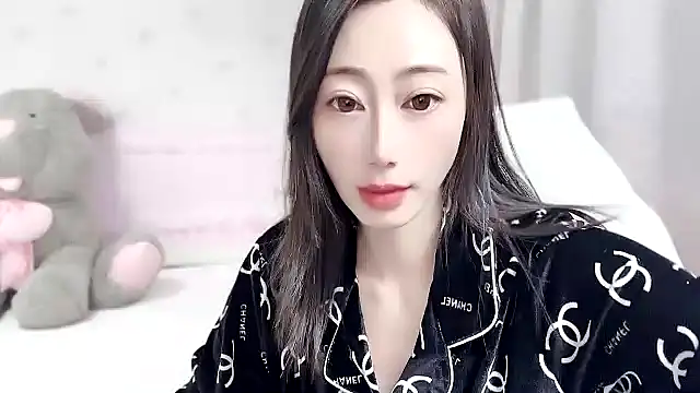 Snapshot of anjila888 chatting on September 22, 1:39 pm anjila888 online show from September 22, 1:39 pm