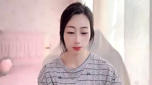 Snapshot of anjila888 chatting on November 15, 3:43 am anjila888 online show from November 15, 3:43 am