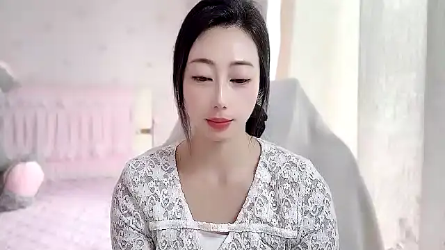 Snapshot of anjila888 chatting on November 16, 3:55 am anjila888 online show from November 16, 3:55 am