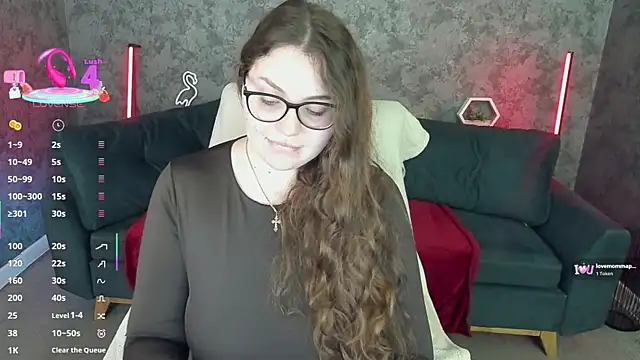 LuxSopphia online show from April 20, 7:04 pm
