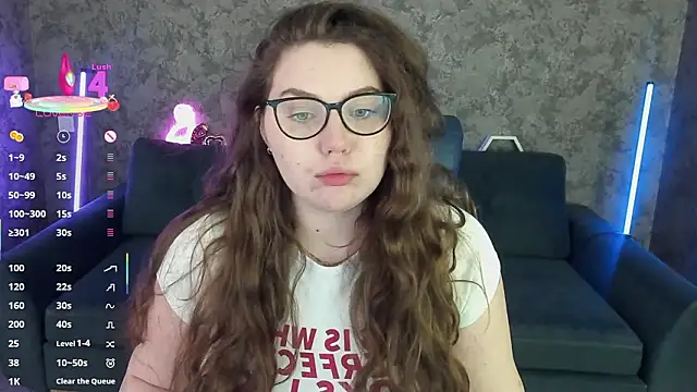 LuxSopphia online show from February 28, 8:58 am