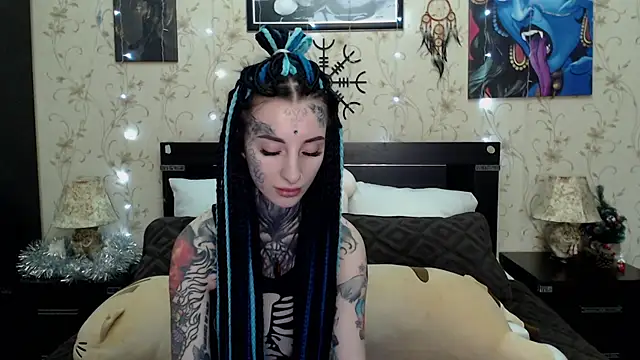 Snapshot of Velvetbat chatting on January 8, 7:03 am Velvetbat online show from January 8, 7:03 am