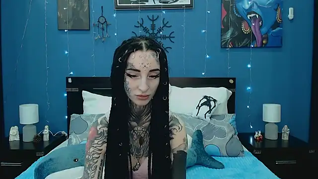 Velvetbat online show from April 26, 7:05 am