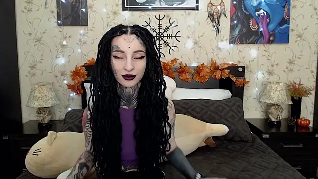 Snapshot of Velvetbat chatting on October 17, 7:00 am Velvetbat online show from October 17, 7:00 am