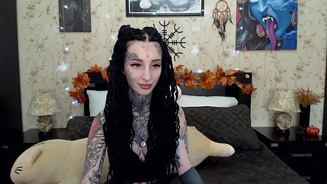 Snapshot of Velvetbat chatting on October 16, 6:43 am Velvetbat online show from October 16, 6:43 am