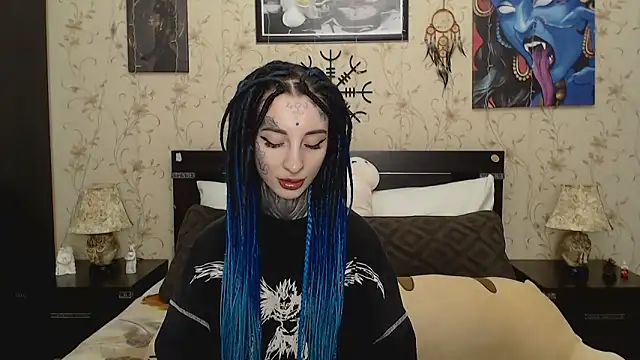 Snapshot of Velvetbat chatting on February 7, 7:05 am Velvetbat online show from February 7, 7:05 am