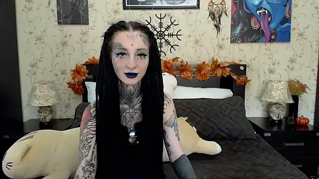 Snapshot of Velvetbat chatting on October 3, 6:59 am Velvetbat online show from October 3, 6:59 am