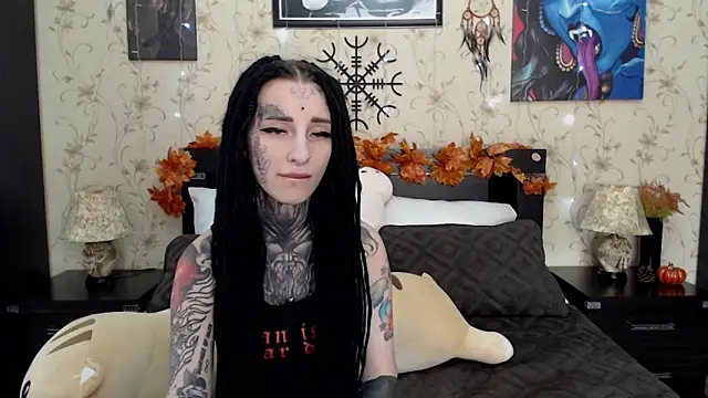 Snapshot of Velvetbat chatting on October 5, 6:59 am Velvetbat online show from October 5, 6:59 am