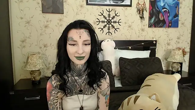 Snapshot of Velvetbat chatting on March 23, 7:42 am Velvetbat online show from March 23, 7:42 am