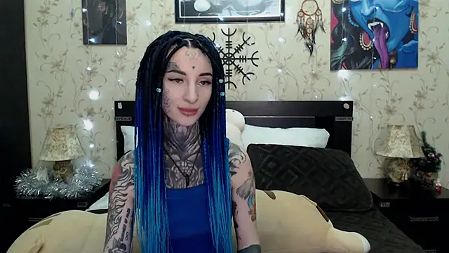 Snapshot of Velvetbat chatting on January 13, 7:01 am Velvetbat online show from January 13, 7:01 am