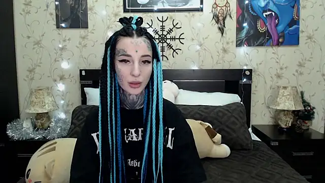 Snapshot of Velvetbat chatting on December 18, 7:13 am Velvetbat online show from December 18, 7:13 am