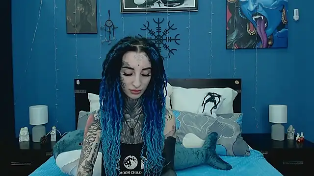 Velvetbat online show from April 2, 7:15 am