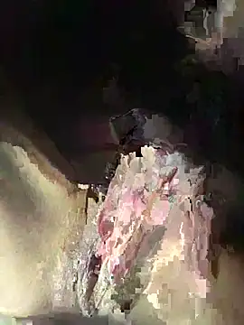 Lilbeezie81 online show from March 2, 2:56 am