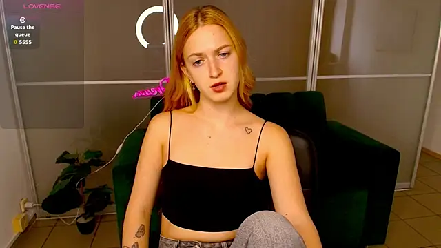 MirandaMayers online show from October 9, 11:44 am