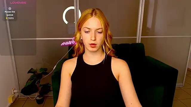MirandaMayers online show from October 8, 5:42 am