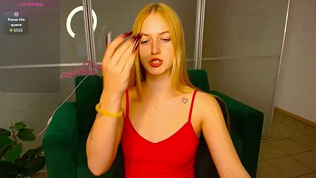 MirandaMayers online show from September 26, 8:27 pm