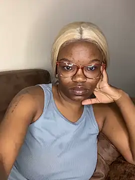 YummyMelanin117 online show from February 22, 10:11 pm